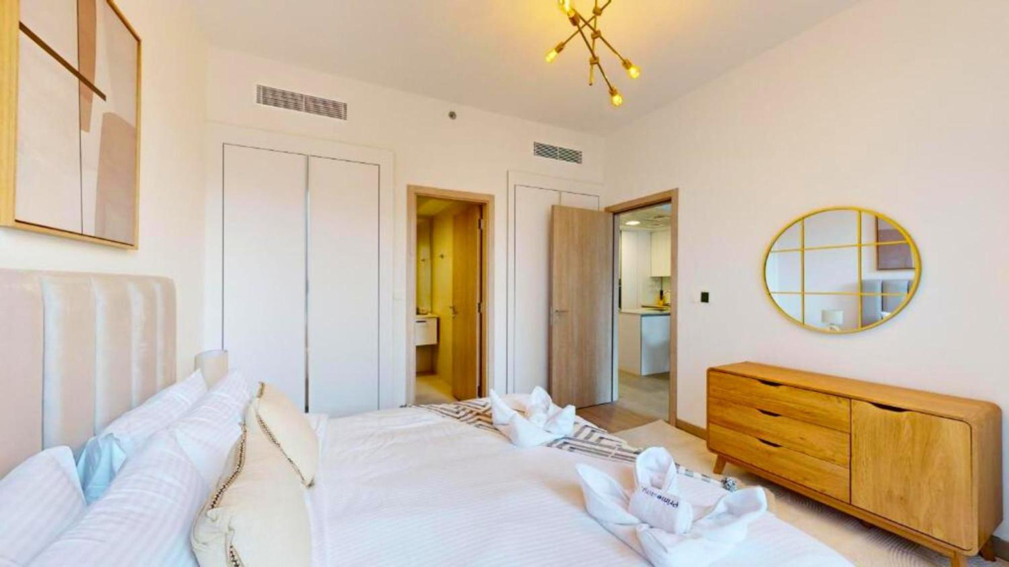 Trps - Luma 22, Jumeirah Village Circle - Chic 1br Modern Sanctuary *