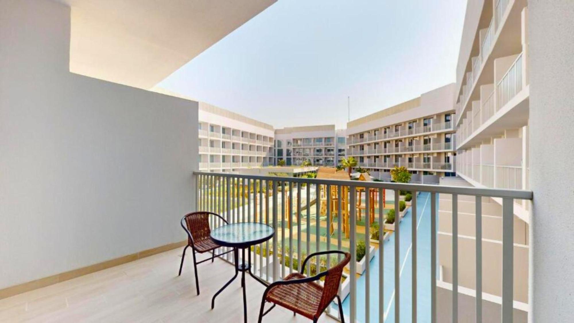 Trps - Luma 22, Jumeirah Village Circle - Chic 1br Modern Sanctuary * Dubai