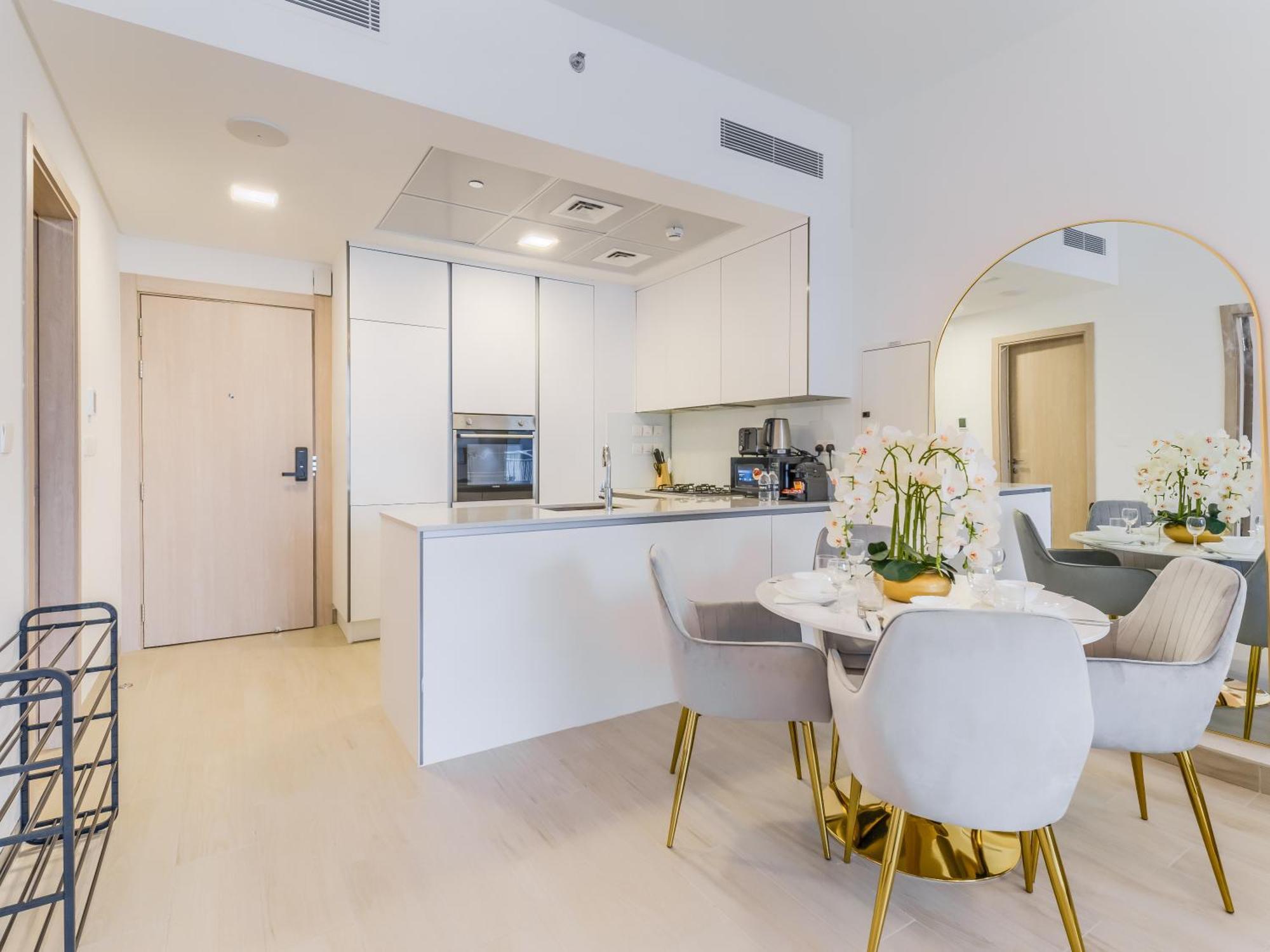 Trps - Luma 22, Jumeirah Village Circle - Chic 1br Modern Sanctuary * Dubai