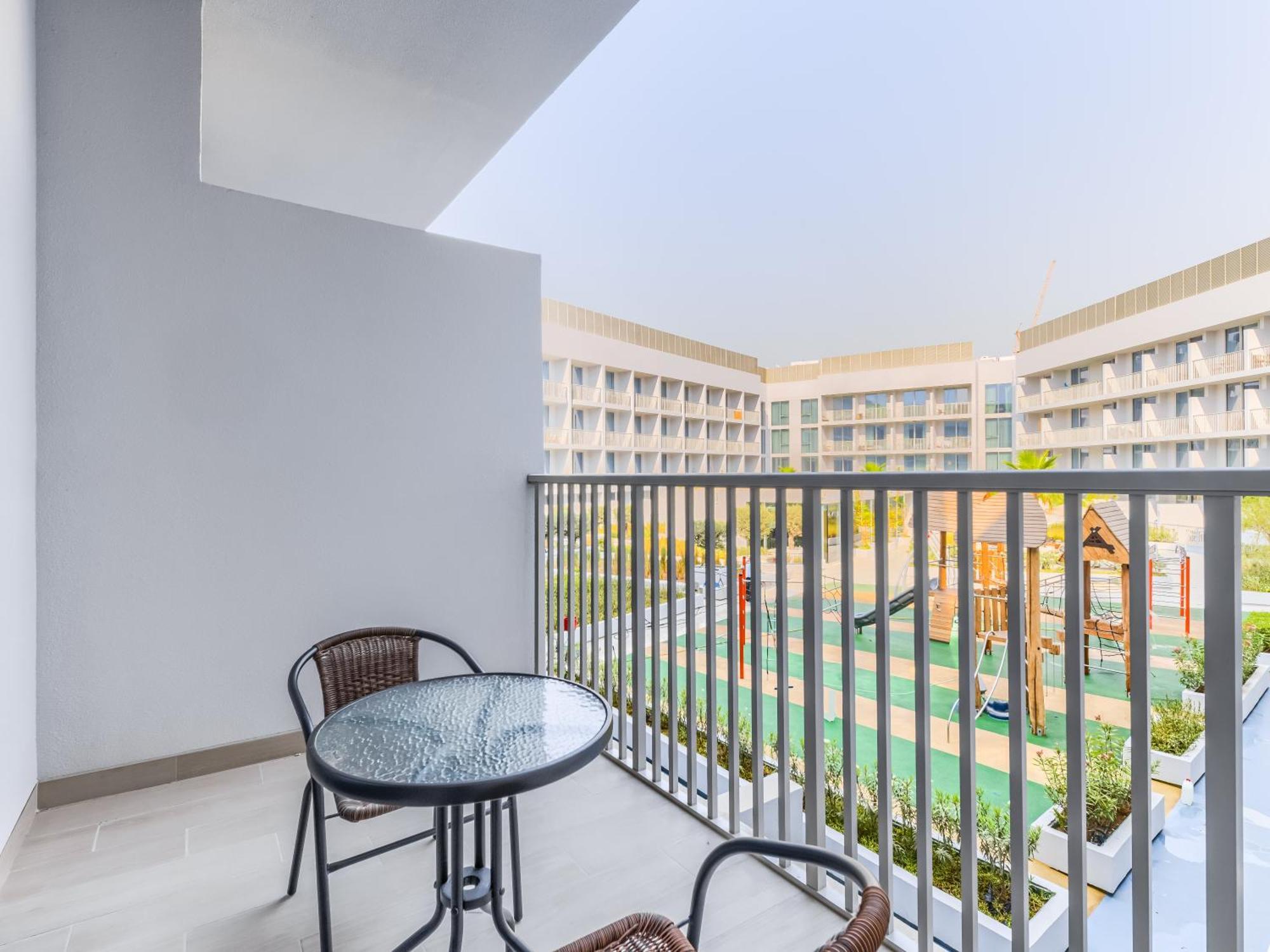 Trps - Luma 22, Jumeirah Village Circle - Chic 1br Modern Sanctuary * Dubai